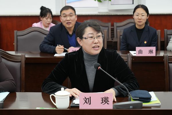华体会(中国)与临汾侯马举办深化市校合作座谈会暨签约仪式 (7)_副本.jpg